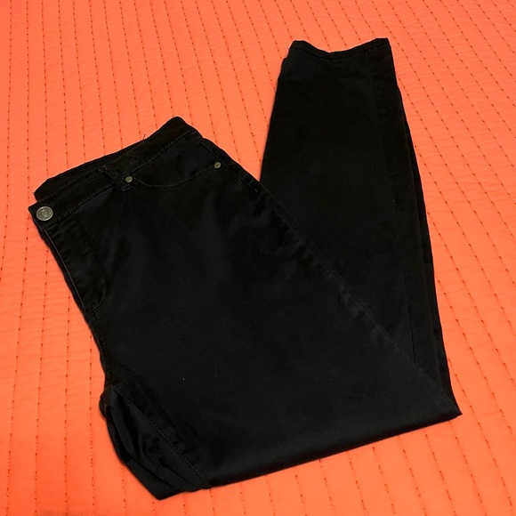 Buffalo David Bitton Ladies Size 12/32 Black Slim Leg Jeans Like New - Picture 8 of 10